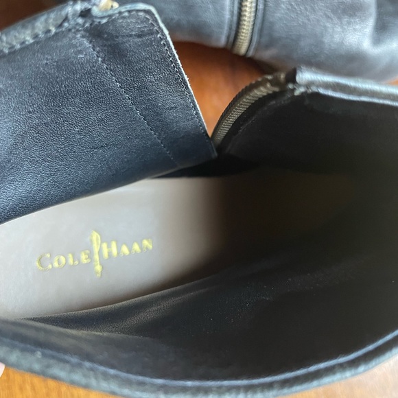 Cole Haan Nike Air 9.5 black leather booties w/ Stacked Heel - Picture 10 of 13